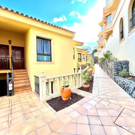 Apartamento Ap1, Piscina, Acceso Directo A La Playa Los Roques Lejlighed